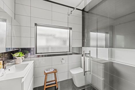 Photo of property in 18a Blighs Road, Strowan, Christchurch, 8052