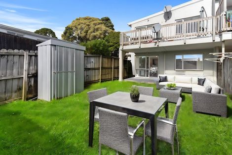 Photo of property in 1/242 Great North Road, Henderson, Auckland, 0612