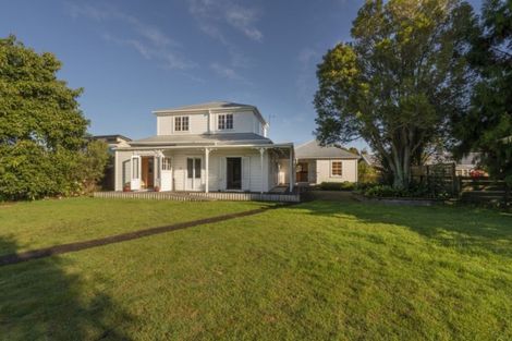 Photo of property in 21 Robinson Road, Whitianga, 3510