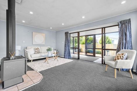 Photo of property in 76 Frensham Crescent, Woolston, Christchurch, 8062