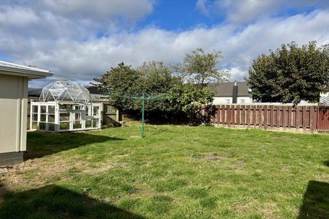 Photo of property in 9 Goldsmith Crescent, Levin, 5510