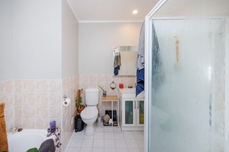 Photo of property in Maddison Apartments, 3/6a Queen Street, Palmerston North, 4410