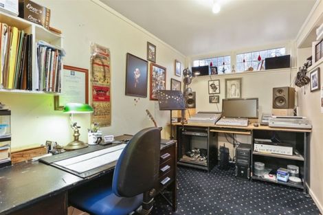 Photo of property in 42 Maritime Terrace, Birkenhead, Auckland, 0626