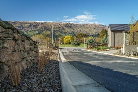 Photo of property in 15 Kamana Rise, Wanaka, 9382