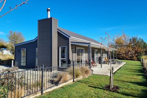 Photo of property in 4 Dwyer Place, Lake Tekapo, 7999