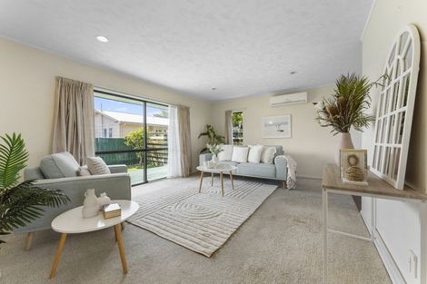 Photo of property in 21 Hilton Grove, Kelvin Grove, Palmerston North, 4414