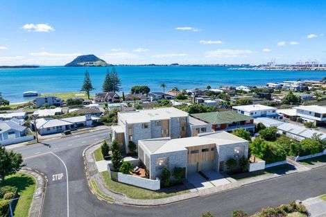 Photo of property in 2 Acklam Avenue, Otumoetai, Tauranga, 3110