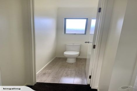 Photo of property in 30 Loughanure Place, Massey, Auckland, 0614