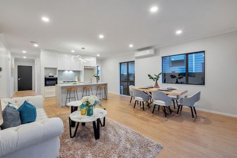 Photo of property in 15 Toanui Road, Hobsonville, Auckland, 0616