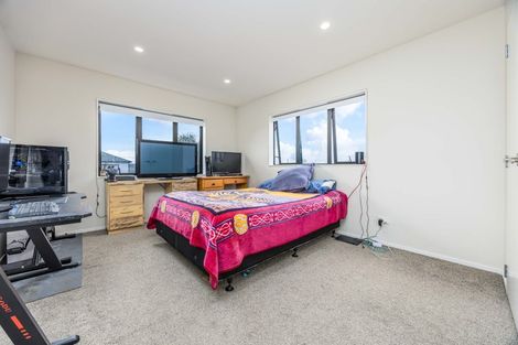 Photo of property in 33a Clendon Avenue, Papatoetoe, Auckland, 2025