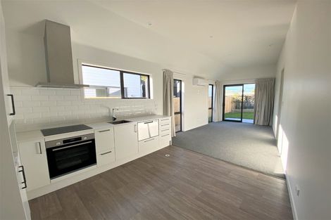 Photo of property in 46u2 Balmerino Crescent, Pukete, Hamilton, 3200