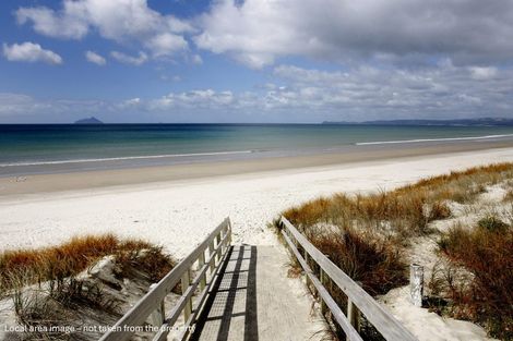 Photo of property in 47 Te Taniwha Road, One Tree Point, 0118