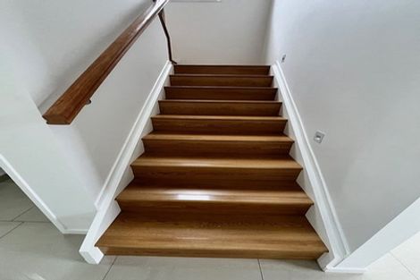 Photo of property in 28 Tiraumea Drive, Pakuranga, Auckland, 2010