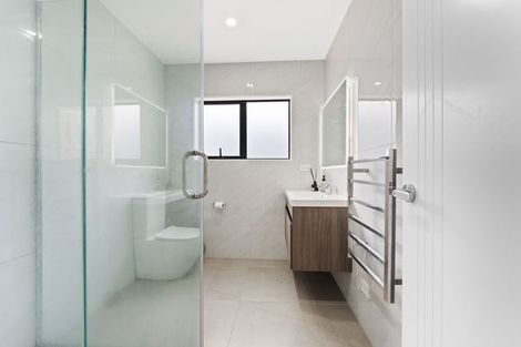 Photo of property in 222c Pakuranga Road, Pakuranga Heights, Auckland, 2010