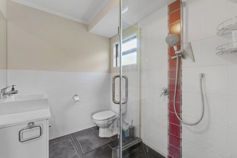 Photo of property in 19 Brompton Close, Richmond Heights, Taupo, 3330