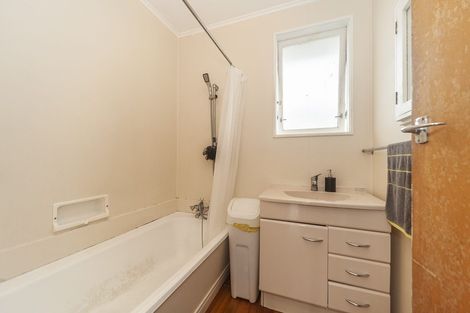 Photo of property in 55u7 Apu Crescent, Lyall Bay, Wellington, 6022