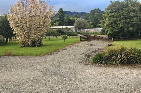 Photo of property in 28 Huia Street, Ohura, 3926
