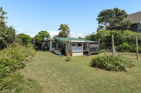 Photo of property in 37 Motiti Road, Papamoa Beach, Papamoa, 3118