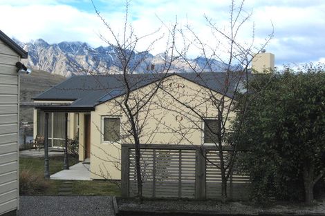 Photo of property in 76 Hensman Road, Queenstown, 9300