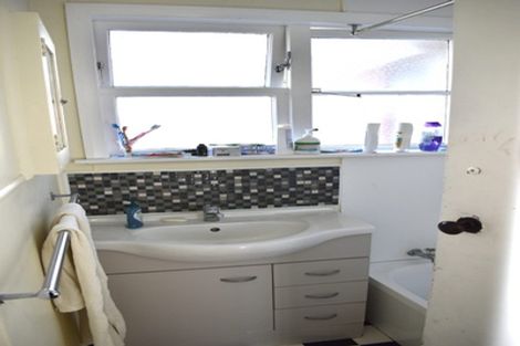 Photo of property in 10 Temuera Street, Otaki, 5512