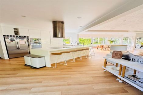 Photo of property in Long Cottage Gallery, 145 Iona Road, Havelock North, 4130