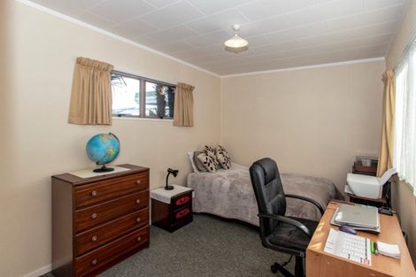 Photo of property in 17 Lyttelton Crescent, Tamatea, Napier, 4112