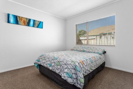 Photo of property in 5 Edgewater Grove, Whakatane, 3120