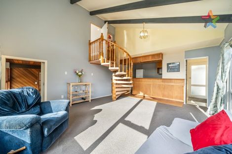 Photo of property in 4 Haast Close, Kelson, Lower Hutt, 5010