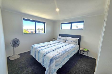 Photo of property in 25 Discovery Place, Marfell, New Plymouth, 4310