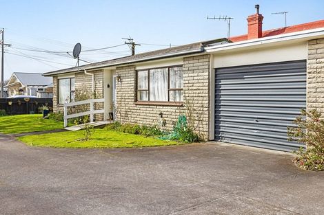 Photo of property in 19 Surrey Street, Hawera, 4610