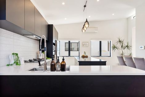 Photo of property in 31 Ascension Crescent, Orewa, 0931