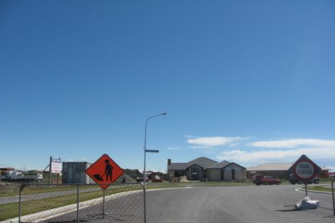 Photo of property in 15 Kingsbridge Drive, Burwood, Christchurch, 8083