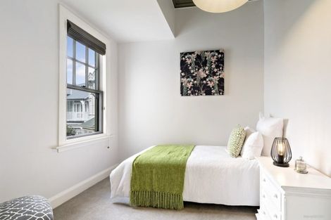 Photo of property in 33 Hobson Crescent, Thorndon, Wellington, 6011