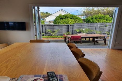 Photo of property in 63 Wadestown Road, Wadestown, Wellington, 6012