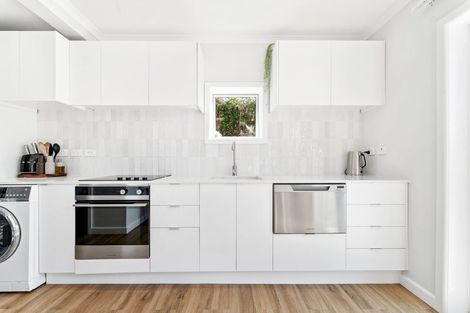 Photo of property in 851 Whangaparaoa Road, Manly, Whangaparaoa, 0930
