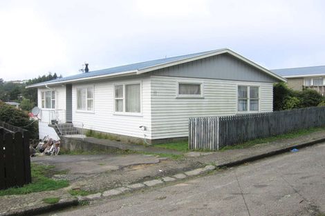 Photo of property in 3 Merritt Way, Newlands, Wellington, 6037