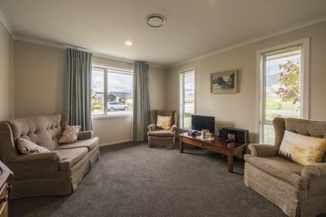 Photo of property in 2 Langdale Drive, Richmond, 7020