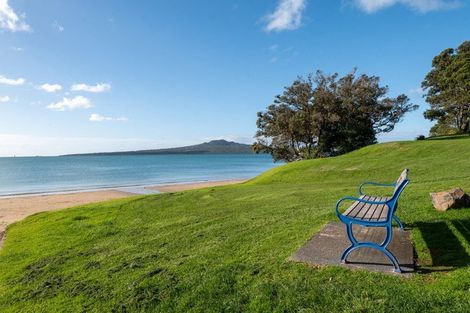 Photo of property in 5/77 Old Lake Road, Narrow Neck, Auckland, 0624