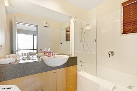 Photo of property in 7 Earnslaw Terrace, Queenstown, 9300