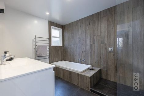 Photo of property in 23 Kaipara Portage Road, Riverhead, 0820