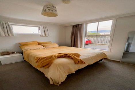Photo of property in 118 Lyall Parade, Lyall Bay, Wellington, 6022