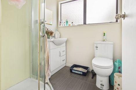 Photo of property in 1/33 Secretariat Place, Randwick Park, Auckland, 2105