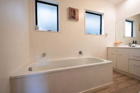 Photo of property in 193 Racecourse Road, Cambridge, 3493