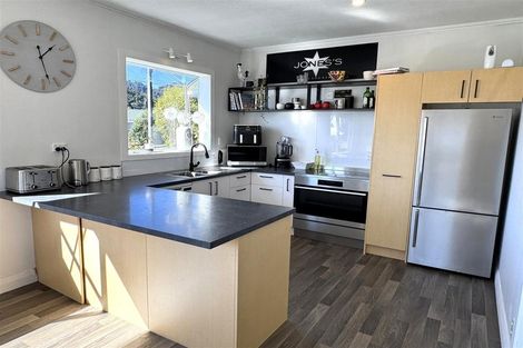 Photo of property in 74 Marlborough Street, Greymouth, 7805