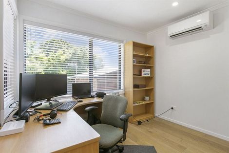 Photo of property in 7 Minaret Drive, Bucklands Beach, Auckland, 2014