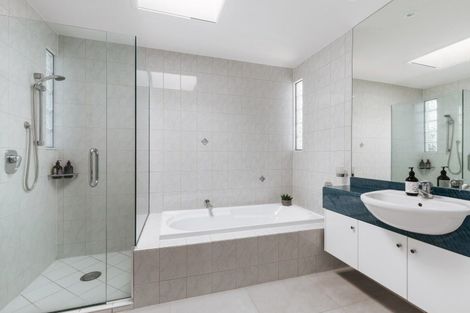 Photo of property in 94 Marine Parade, Mount Maunganui, 3116