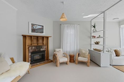 Photo of property in 37 Menzies Street, Sumner, Christchurch, 8081