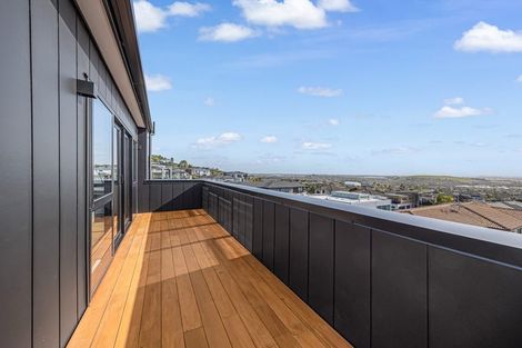 Photo of property in 9 Michael Richard Place, East Tamaki Heights, Auckland, 2016