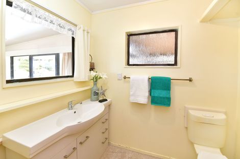 Photo of property in 1 Orewa Heights Crescent, Orewa, 0931