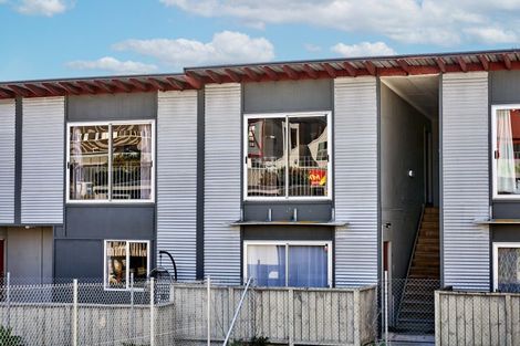 Photo of property in 10/3 Kelvin Grove, Te Aro, Wellington, 6011
